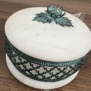 VTG Alabaster jewelry box with Green metal accents